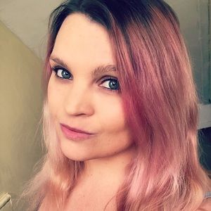 Meet your Posher, Katelyn